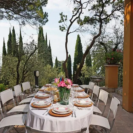 Vibe Luce, Beautiful Period With Private Pool And View